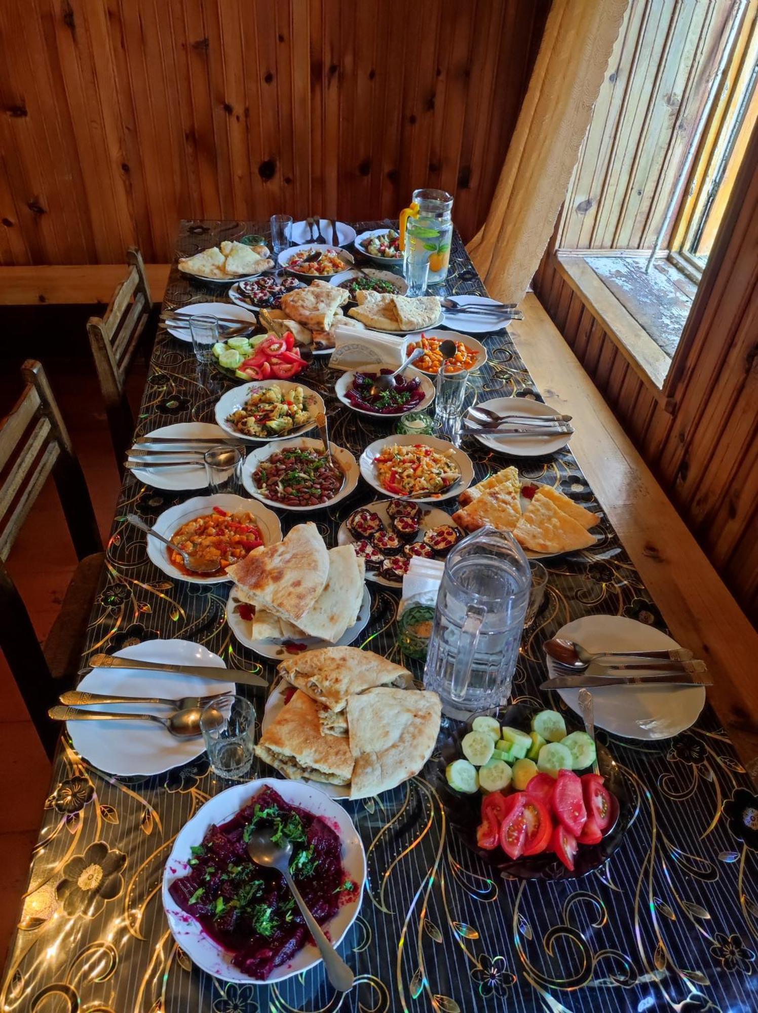 Adishi Guest House Zhora Kaldani מראה חיצוני תמונה